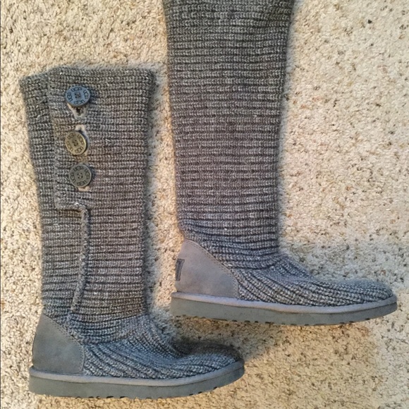UGG Shoes - UGG CARDI SWEATER TRIPLE BUTTON BOOTS sz 7, NWOT